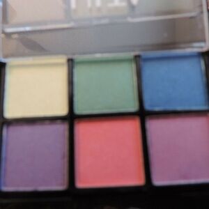 Ulta Palette 6 eye shadow Sahare sun majesty clove
